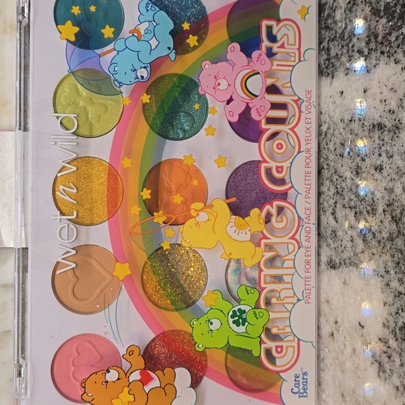 Wet N Wild Care Bears Caring Counts Eyeshadow Palette - Picture 1 of 7
